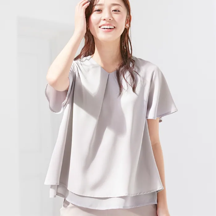 日本 BELLUNA - 雙層小V領雪紡短袖上衣-粉