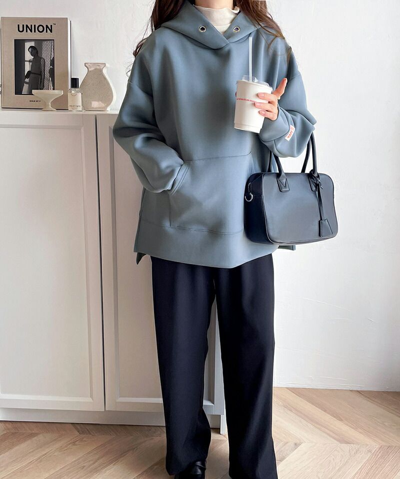 日本 Classical Elf - Java聯名 光澤感長袖開叉帽T-摩卡