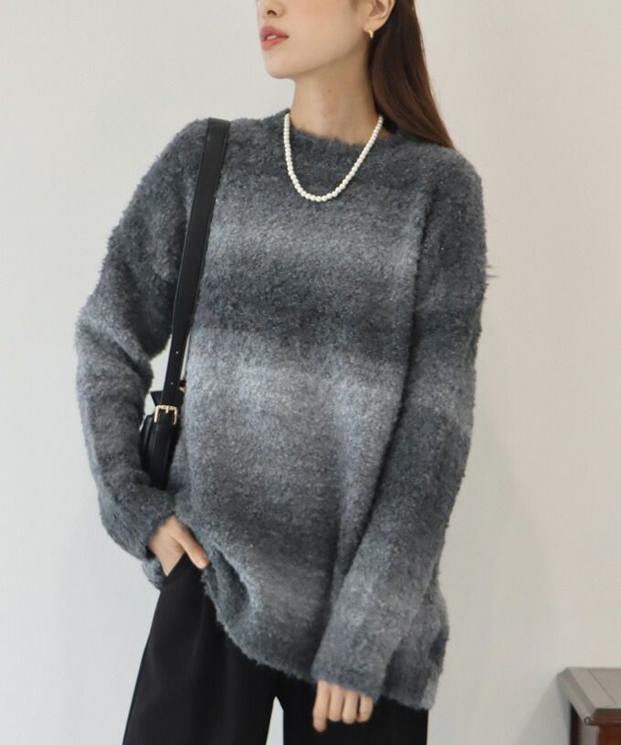 日本 BLUE EAST - 柔軟的夢漸層圓領毛衣-海洋藍