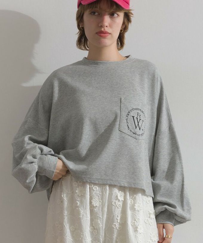 日本 Lupilien - 背後英文印花寬鬆休閒短版上衣-灰