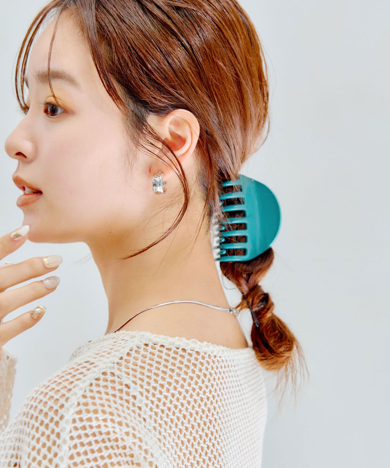 日本 Lattice - 慵懶簡約壓克力抓夾/髮夾-卡其棕