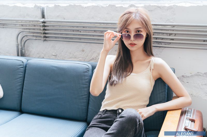 ALEGANT - 韓流復古典雅金邊紫羅蘭漸層女神款墨鏡│UV400太陽眼鏡