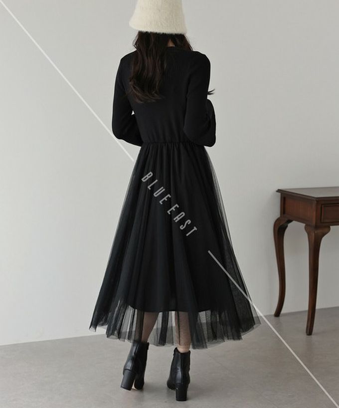 日本 BLUE EAST - 優雅薄紗拼接羅紋針織喇叭袖洋裝-黑