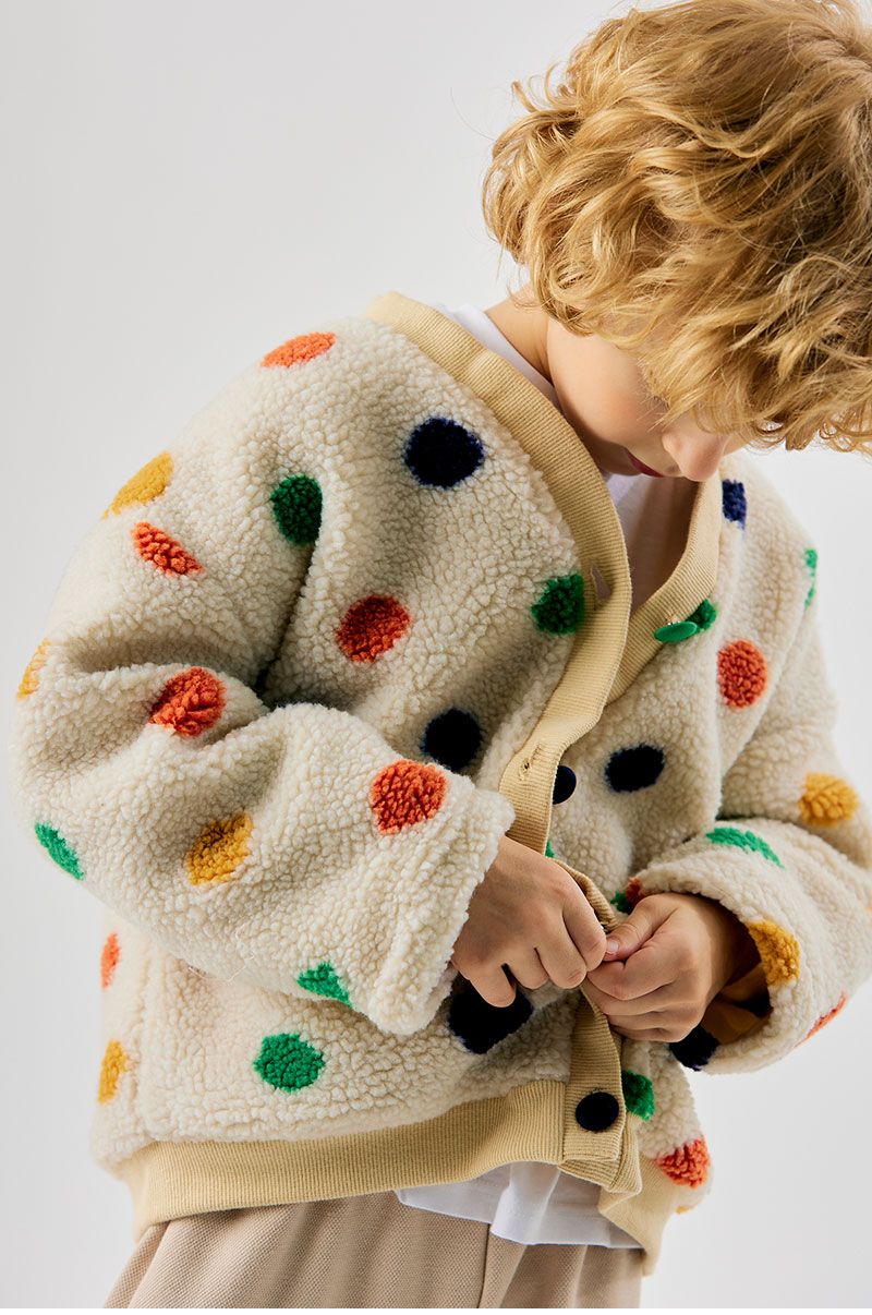 韓國 OZKIZ - (附帽子)彩點毛絨絎縫內裡保暖外套-卡其