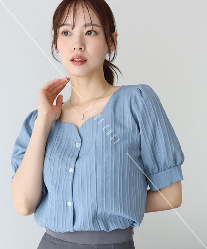 日本 BLUE EAST - 韓國製 心型領細緻泡泡短袖襯衫-白