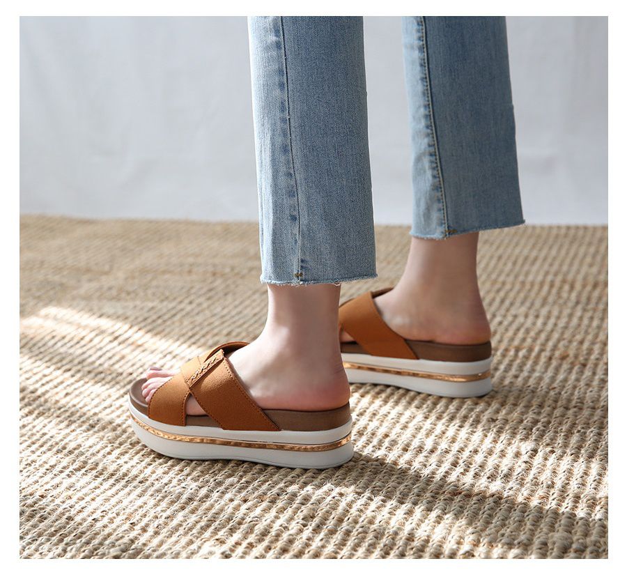 韓國 Dangolunni - 寬版交叉輕量厚底拖鞋-黑