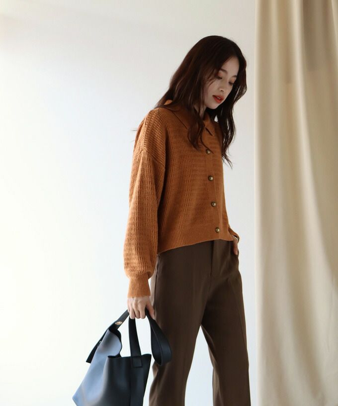 日本 BLUE EAST - 優雅金釦柔軟翻領針織上衣-白