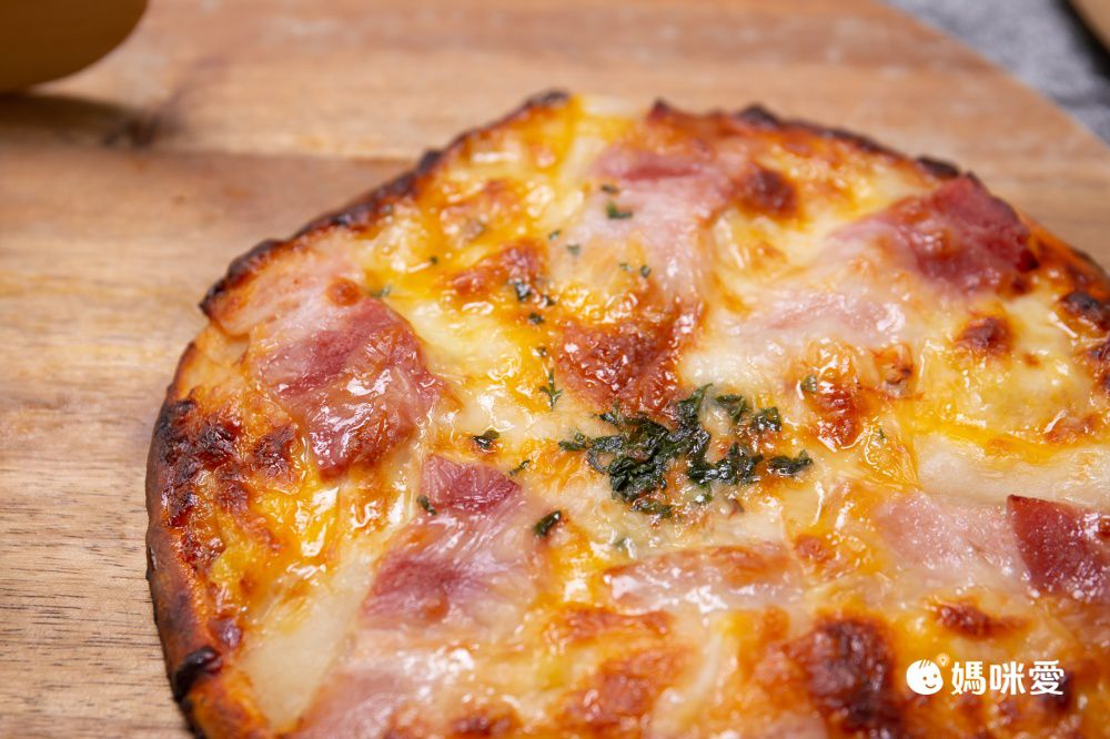 一週賣出一棟101高度！瑪莉屋口袋比薩 回烤5分鐘上桌！