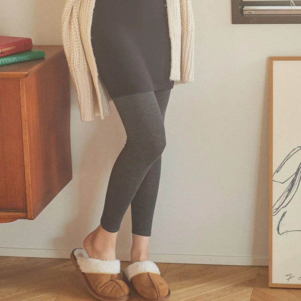 ＋5度C 發熱機能柔膚內搭長褲-深灰 (9分丈L/LL)