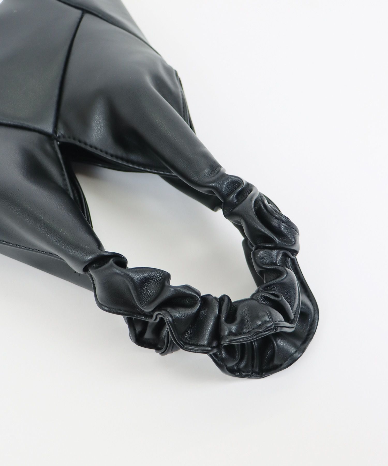 日本 BLUE EAST - 捲捲提把交叉皮革肩背包-卡其