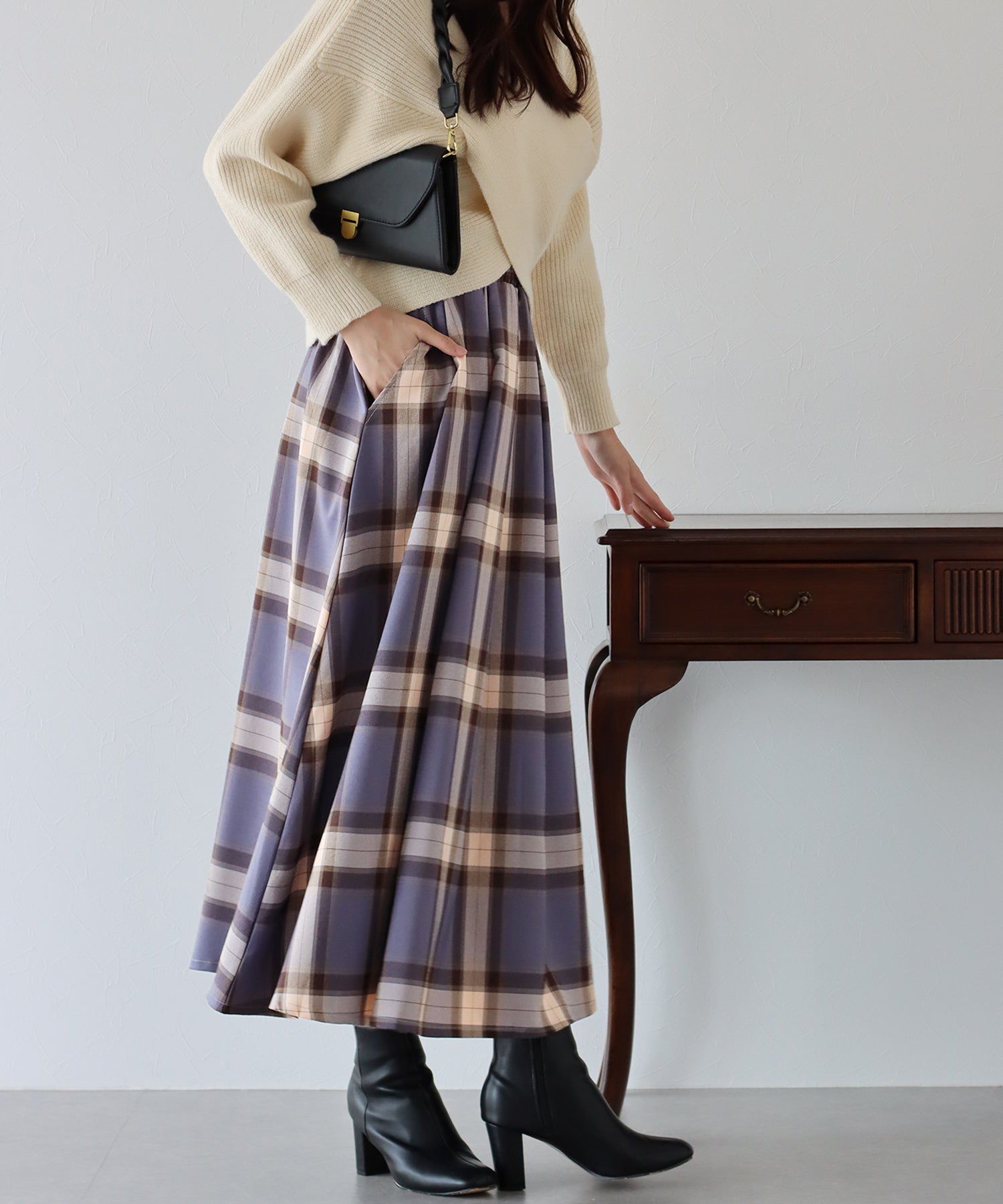 日本 BLUE EAST - [經典推薦]英倫格紋傘狀修身長裙-酒紅