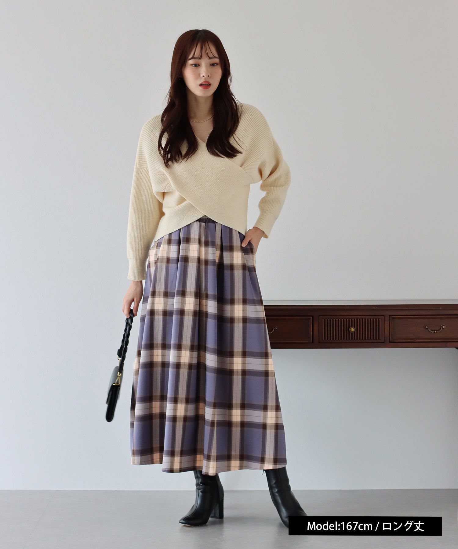 日本 BLUE EAST - [經典推薦]英倫格紋傘狀修身長裙-酒紅