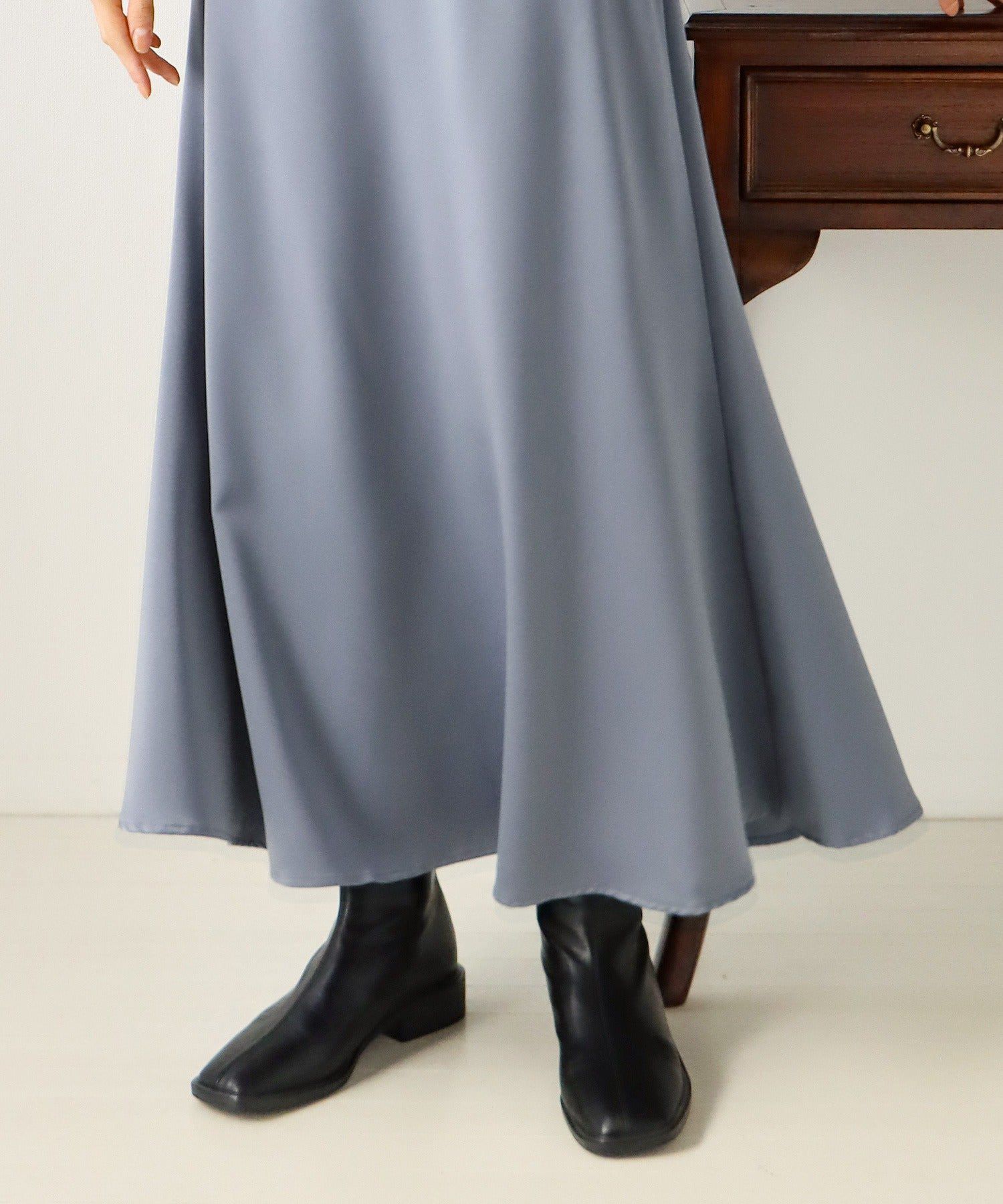 日本 BLUE EAST - [熱銷推薦] 甜美百搭修身剪裁長裙-果綠