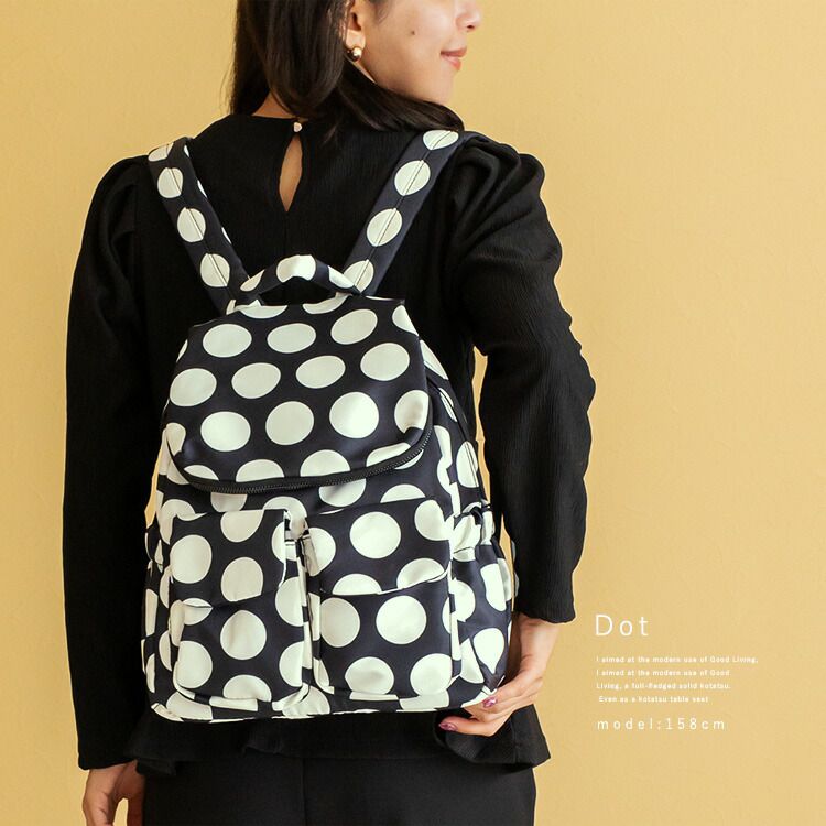 多達10個夾層！日本連線 ✈ 輕量減壓媽媽包