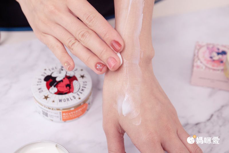 日本 【蒸汽乳霜 STEAMCREAM】全身都可以用