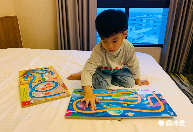 【手指迷宮】1根手指頭，帶寶貝4處遊走