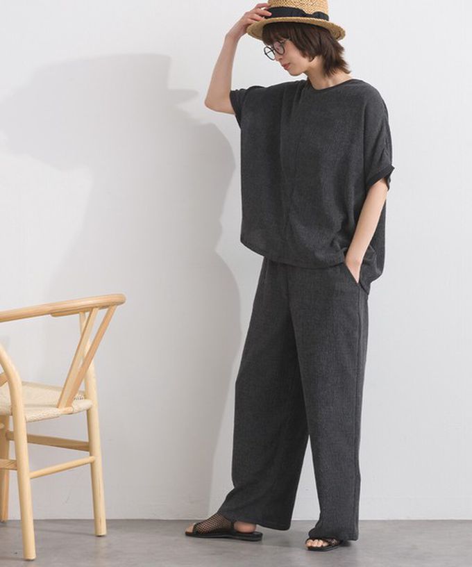 日本 Lupilien - 嫘縈混紡細緻羅紋圓領短袖上衣-炭灰