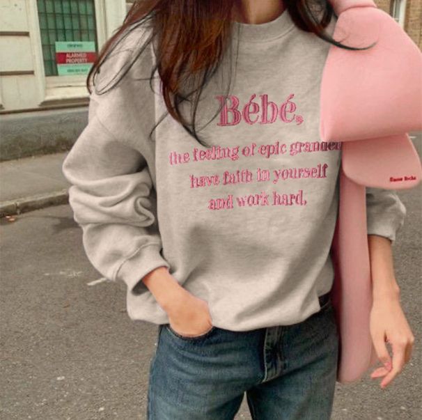 日本 GRL - 百搭圓領LOGO刺繡大學T-Bebe-灰藍 (F)