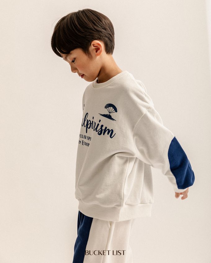 韓國 BUCKET LIST - 文字印休閒圓領長袖大學T-象牙白