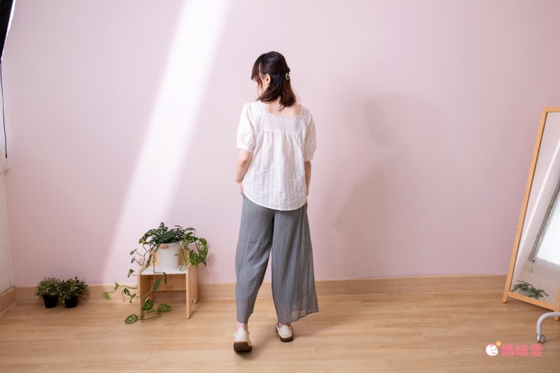 日本 Bou Jeloud - 異材質拼接百摺長袖上衣-萊姆黃