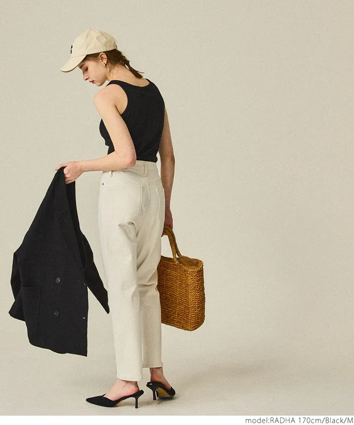 日本 COCA - 簡約美型無袖小可愛/內搭(附bra)-米白