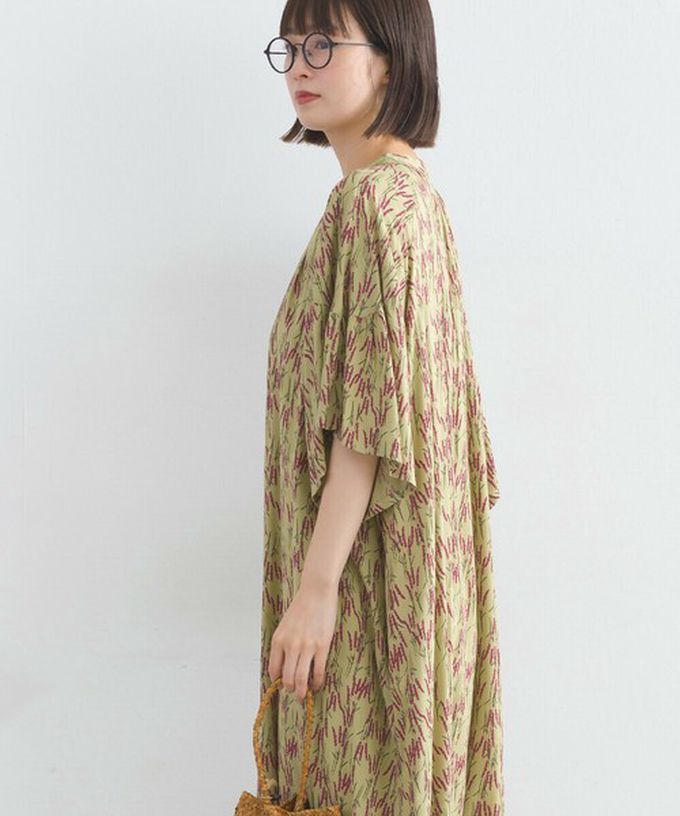 日本 Lupilien - 柔滑嫘縈植物印花寬鬆短袖洋裝-綠x桃