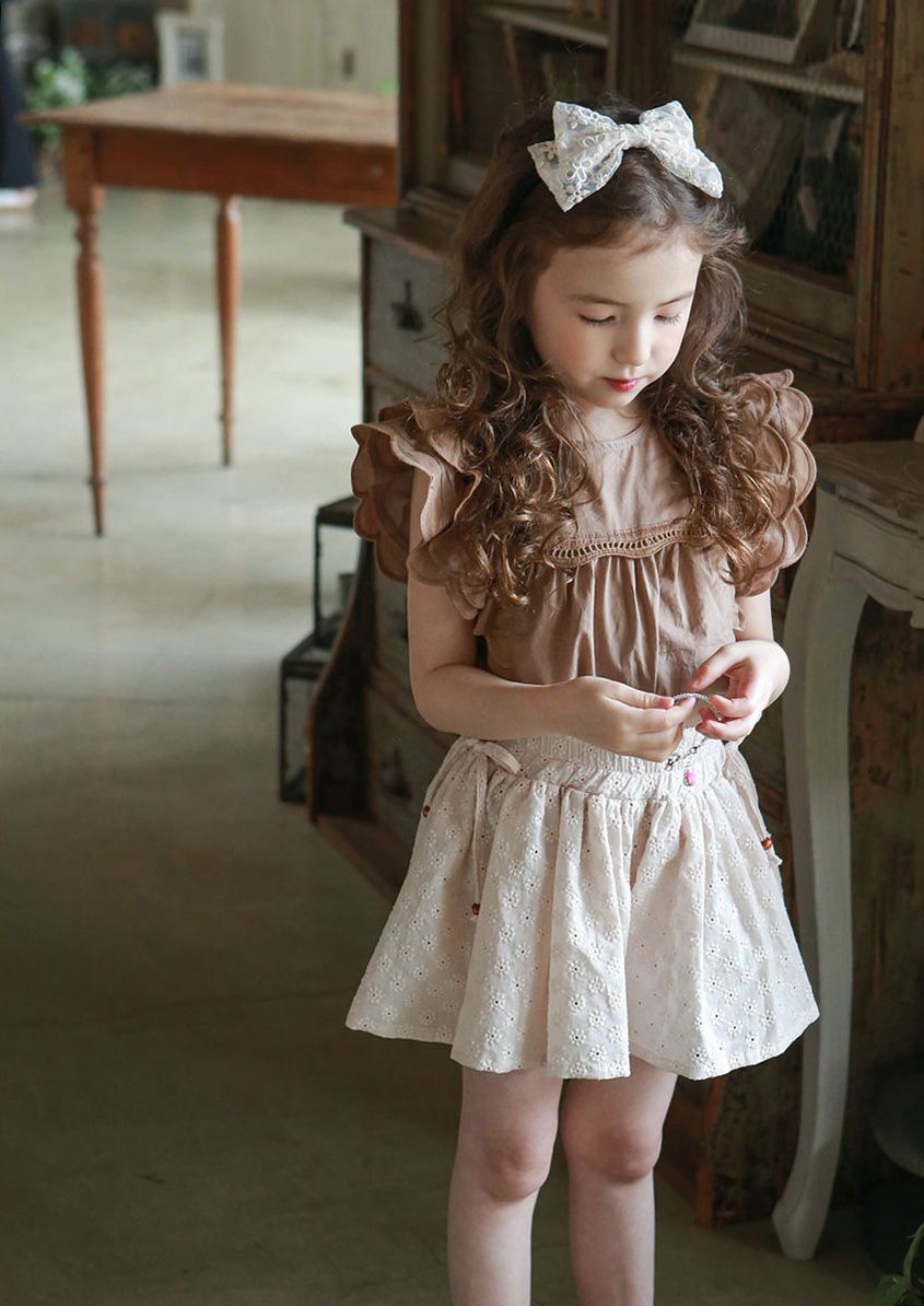 韓國 PuellaFLO - 刺繡後空花朵寬褲裙-杏