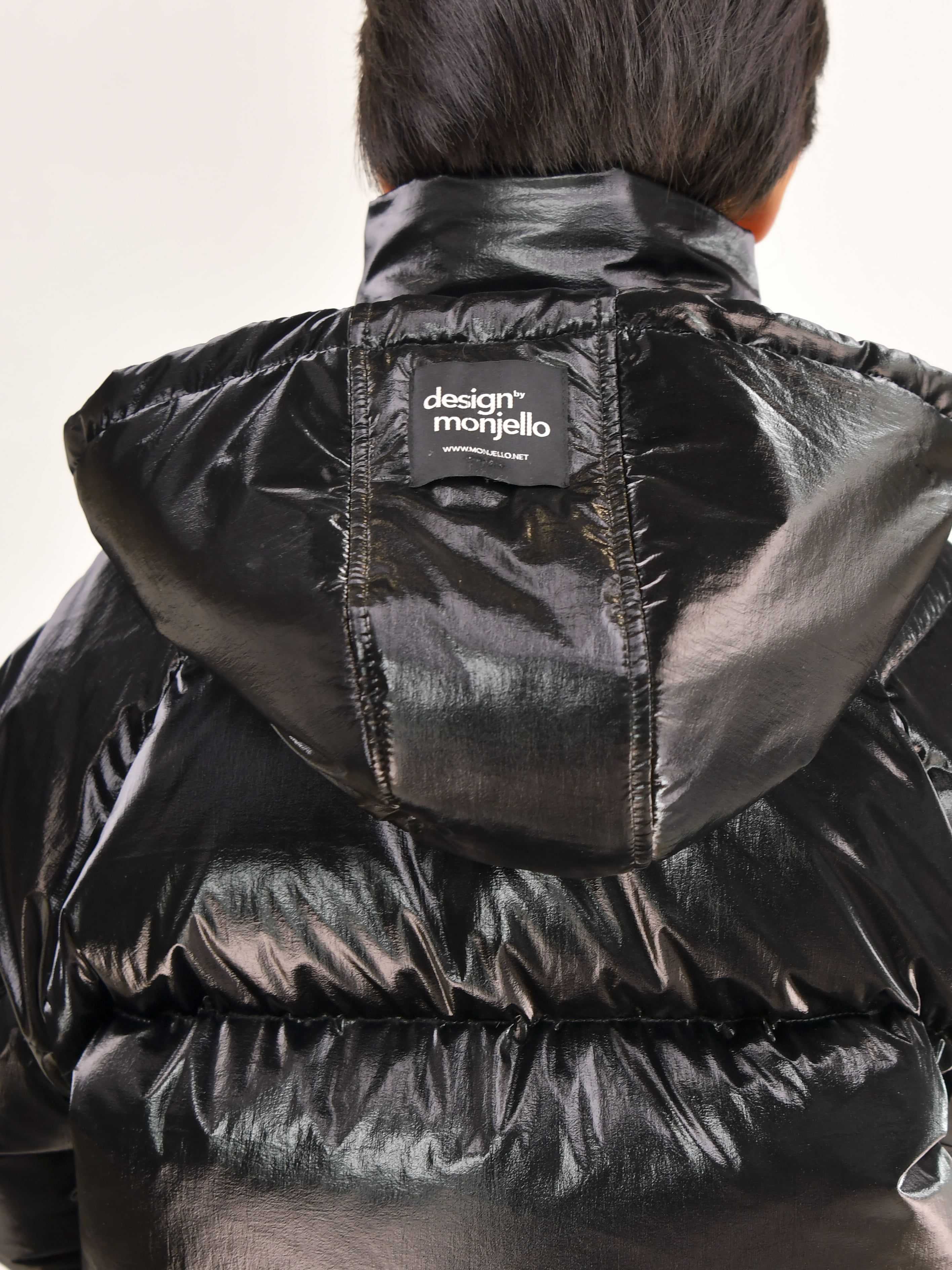 韓國 MONJELLO - (100%鴨絨)極暖立領短版羽絨外套-黑