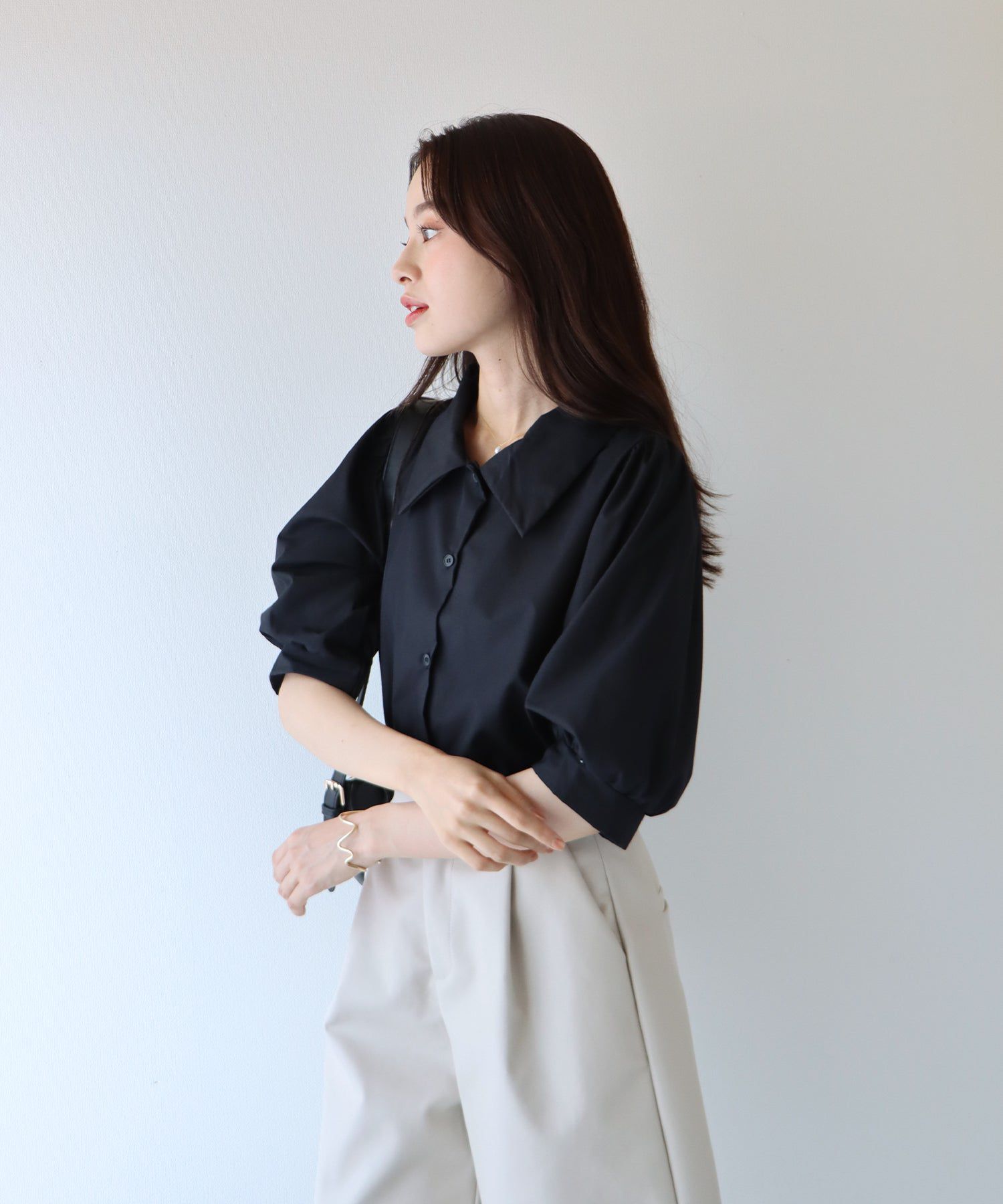 日本 BLUE EAST - 百搭翻領澎澎袖襯衫-直條紋-水藍