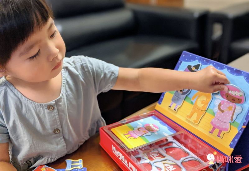 打開就有豐富場景！澳洲【Tiger Tribe】磁鐵玩具＆輕巧著色盒