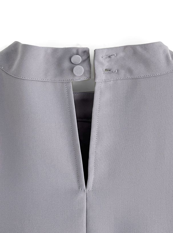 日本 GRL - 優雅珍珠點綴圓領澎澎袖上衣-淺米杏 (F)