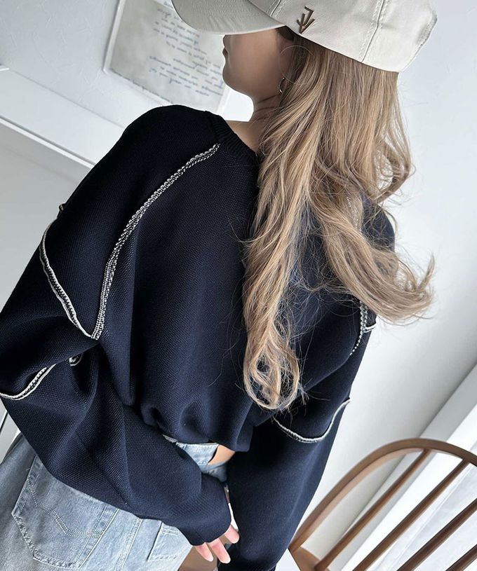 日本 Classical Elf - 線條感logo厚磅針織長袖上衣-黑