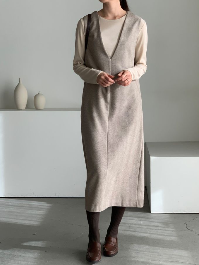韓國女裝連線 - 簡約V字混羊毛側開連身洋裝-淡摩卡咖 (FREE)