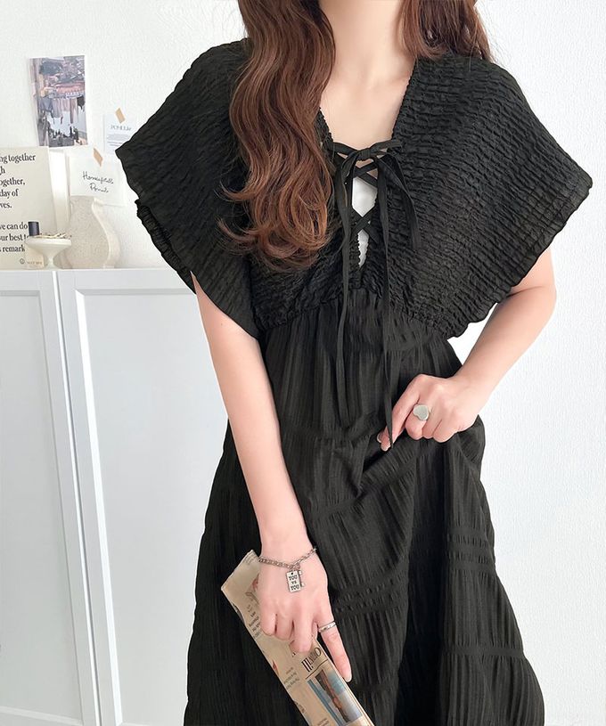 日本 Classical Elf - mily bilet 夢幻光澤感皺摺綁帶寬袖洋裝-黑
