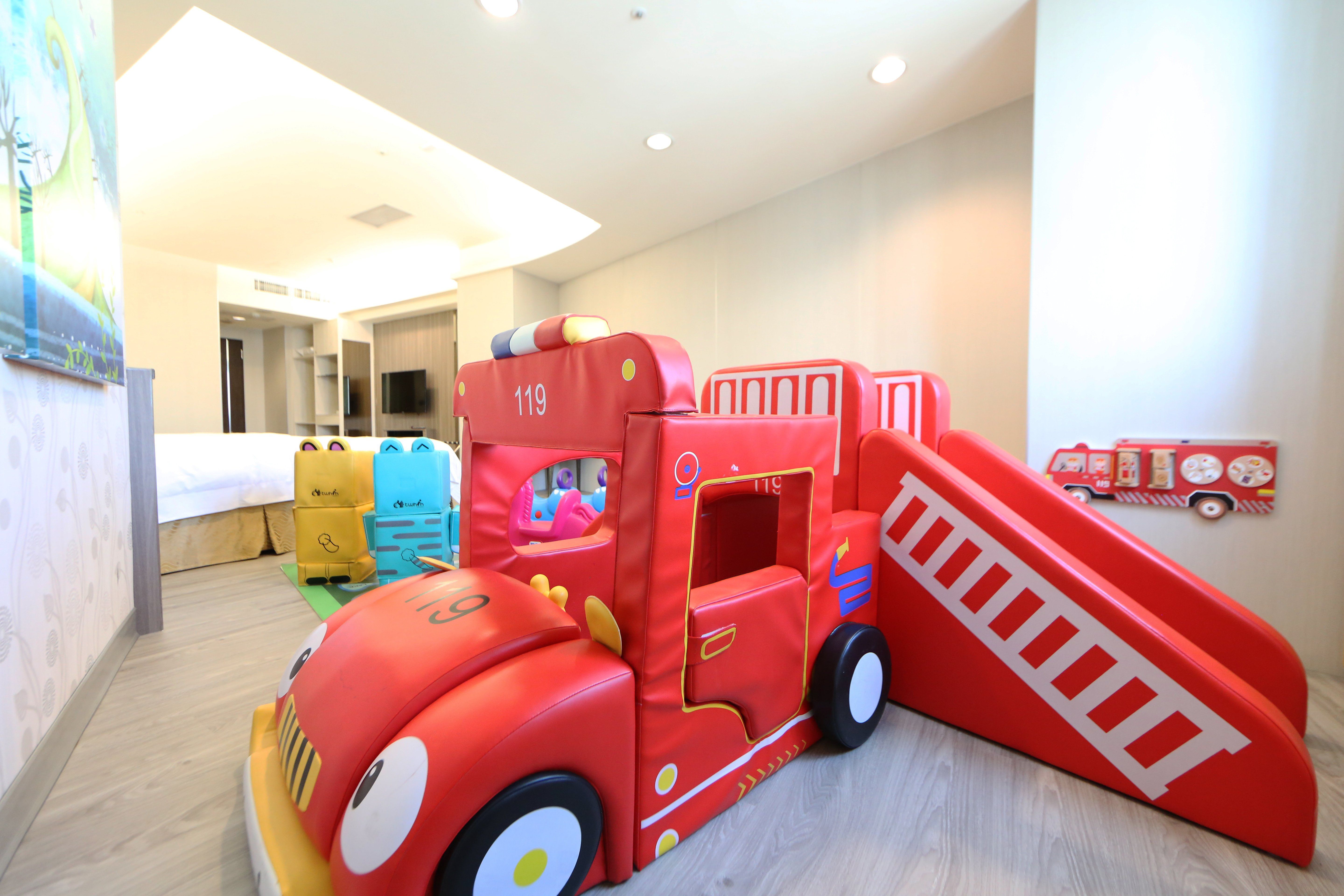 雲林緻麗伯爵 - 【無票券-僅限年底前入住】四人房平日住宿券