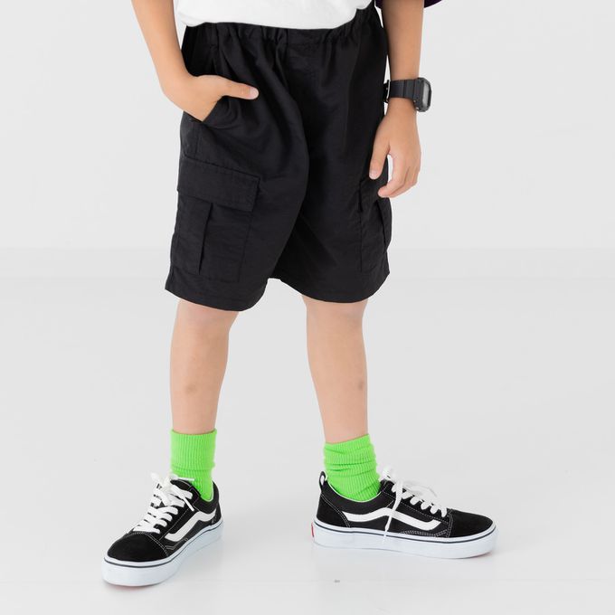 日本 Chil2 - 大口袋工裝風尼龍休閒短褲-淺杏