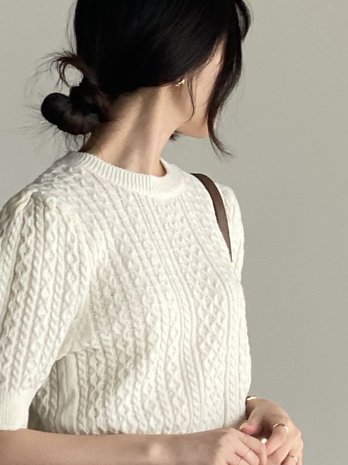 韓國女裝連線 - 麻花辮編織五分袖針織上衣-米白 (FREE)