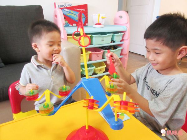 Mattel - 小心翼翼