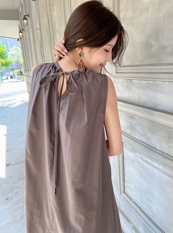 日本 GRL - 優雅後綁帶修身無袖洋裝-淺軍綠