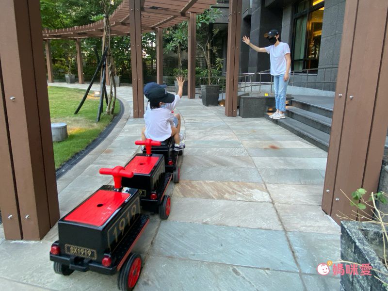 i-Smart - 復古小火車 台灣獨家代理 (含火車頭+第二節動力車廂)-紅色