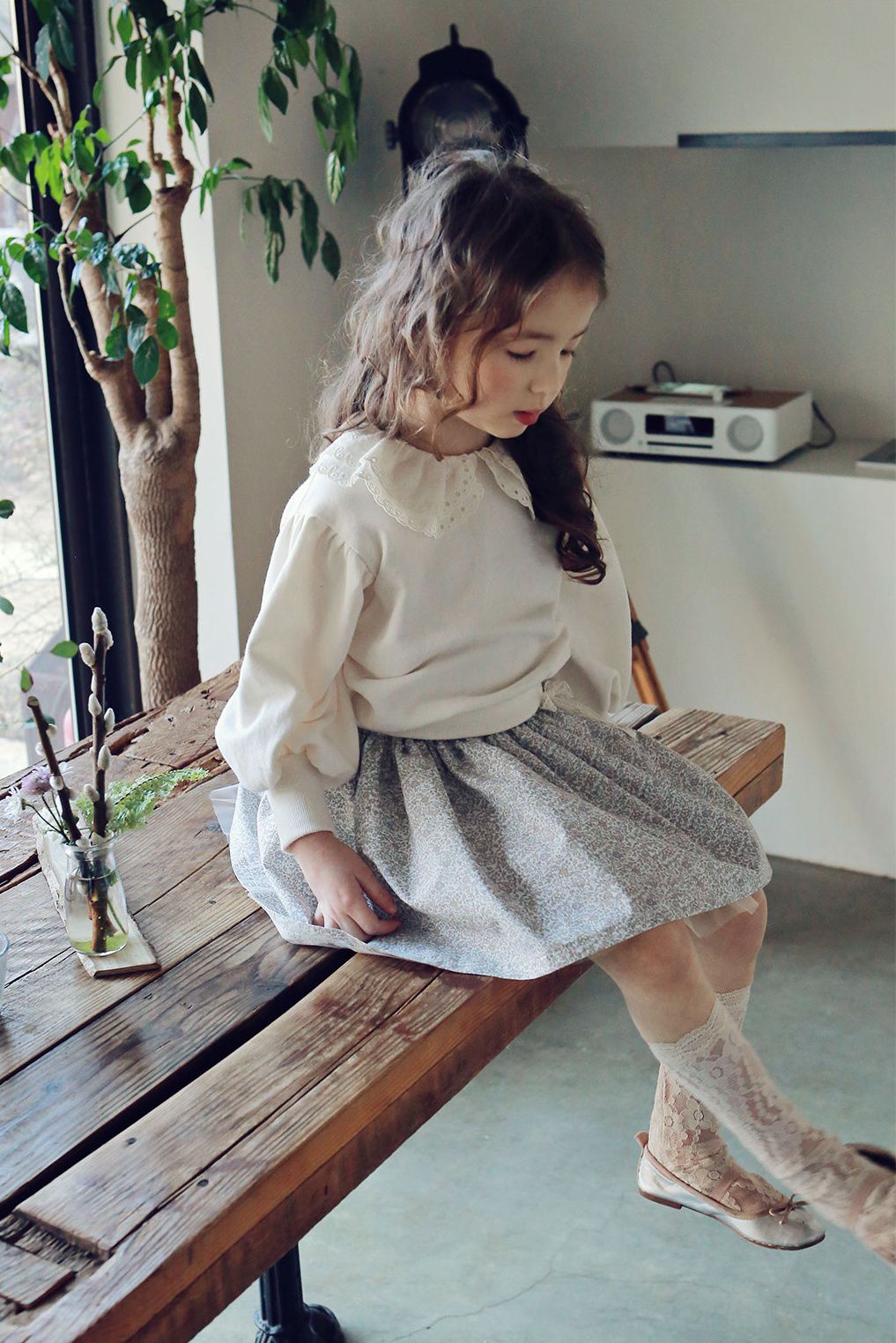 韓國 PuellaFLO - 雙層花瓣領泡泡袖上衣-米白