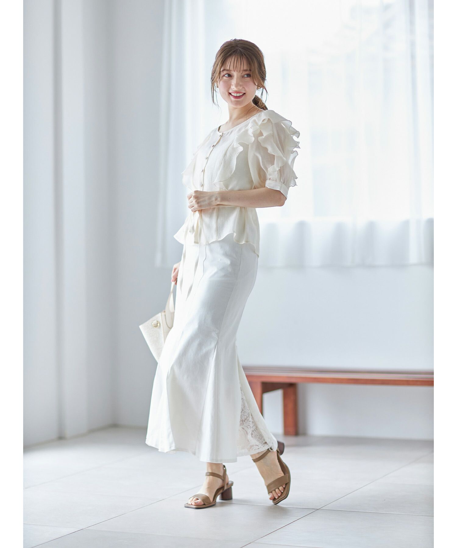 日本 tocco-closet - 優雅光澤感綁帶短袖上衣-星塵粉