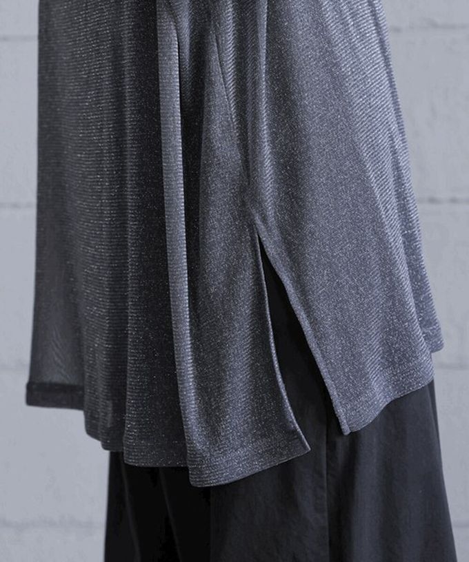 日本 Bab - 光澤閃耀透膚寬版長袖上衣-深灰