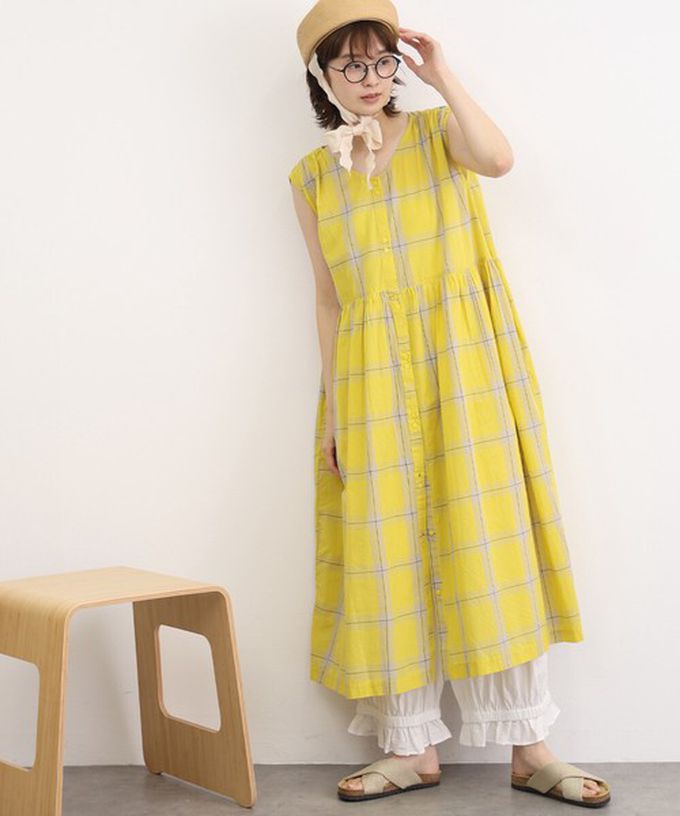 日本 Lupilien - 100%印度棉 清爽格紋開襟無袖洋裝-灰褐