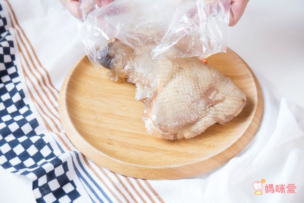 【元進莊】油蔥雞腿、蒲燒雞肉捲 ❤ 退冰就能吃！還有養生滋補黑蒜雞湯、滴雞精