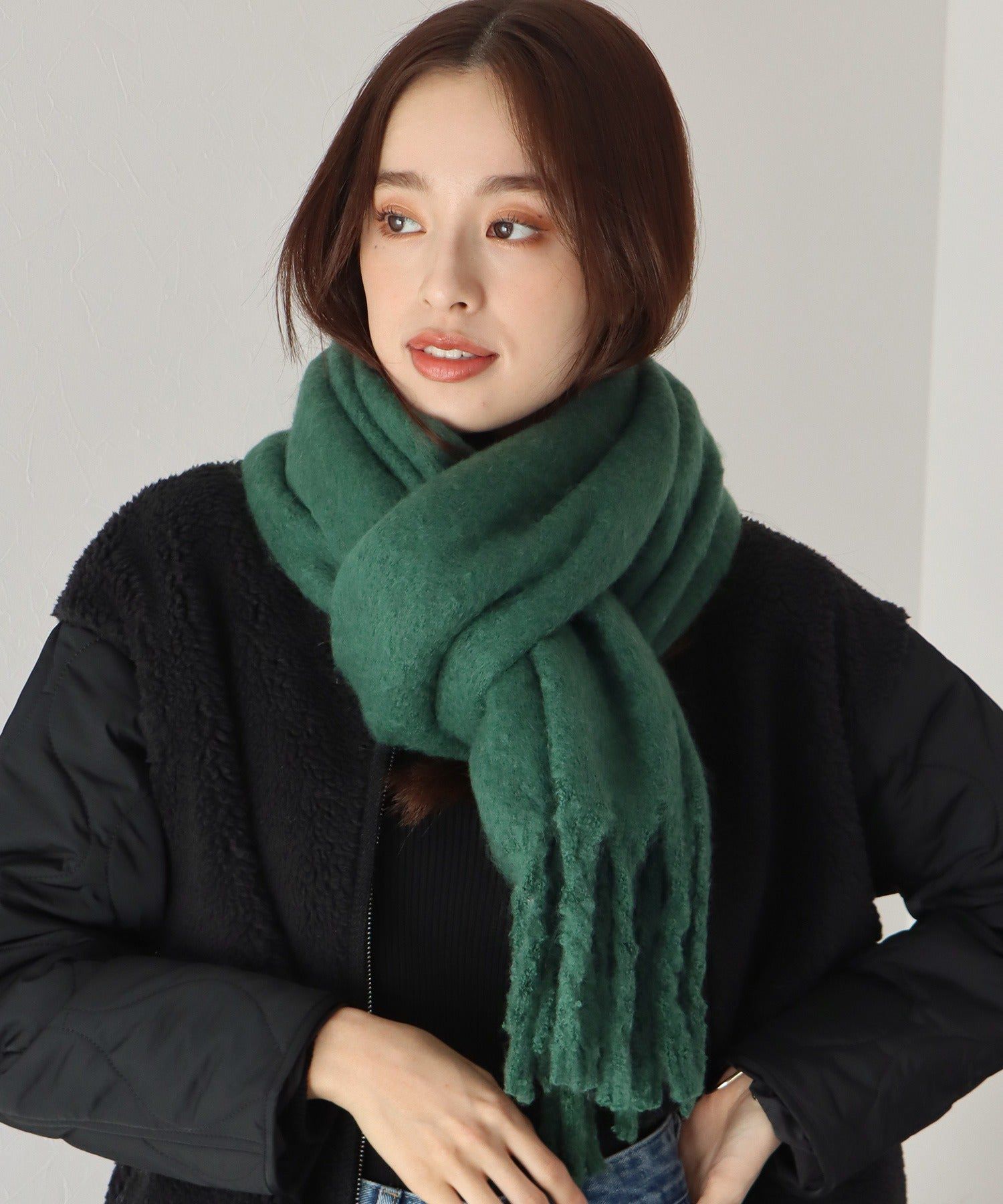 日本 BLUE EAST - 厚流蘇蓬鬆感柔軟圍巾-象牙白