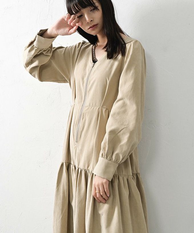 日本 ELENCARE DUE - V領拉鏈桃皮絨優美長袖洋裝-米杏