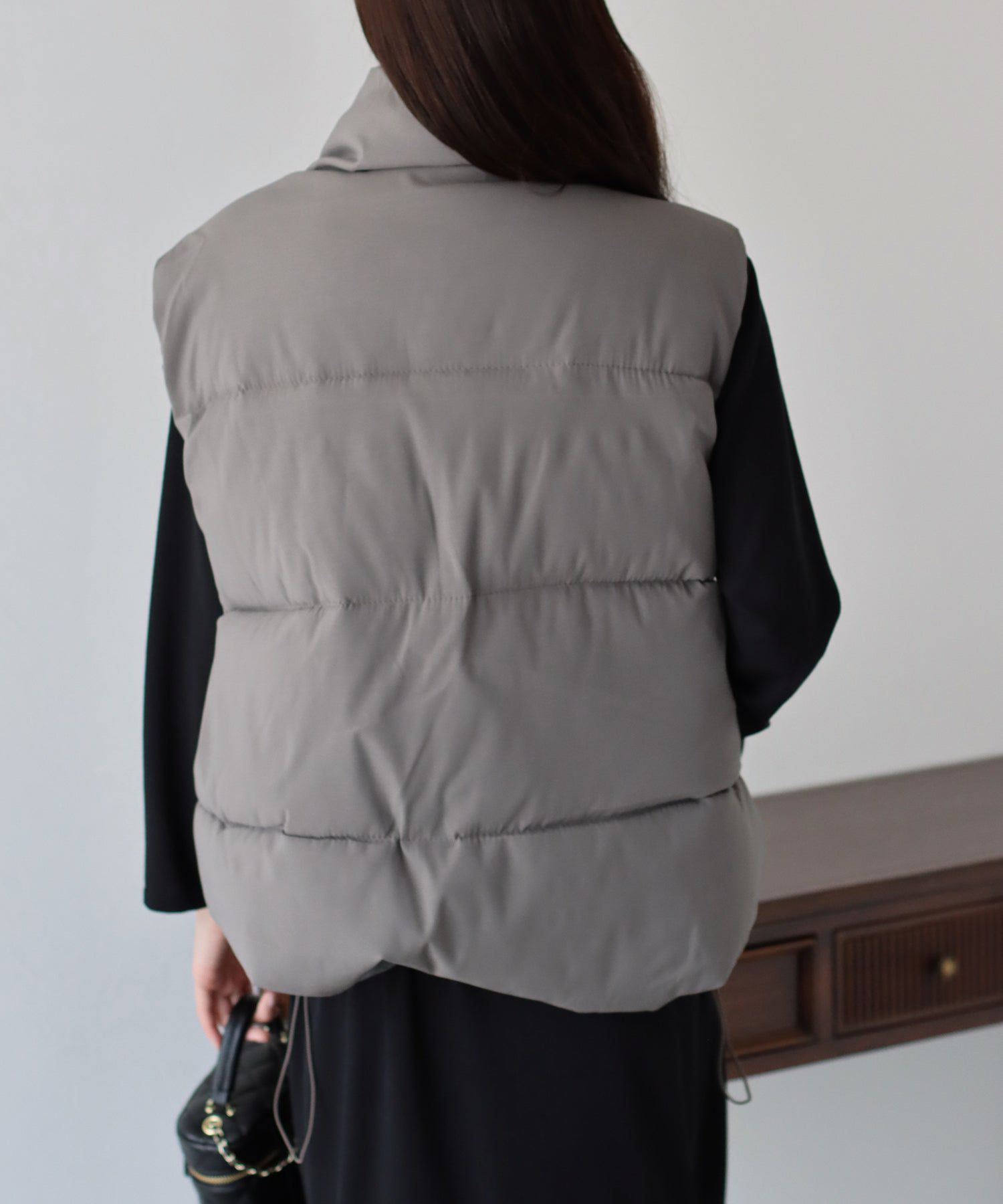 日本 BLUE EAST - 高領防風保暖鋪棉背心-深灰