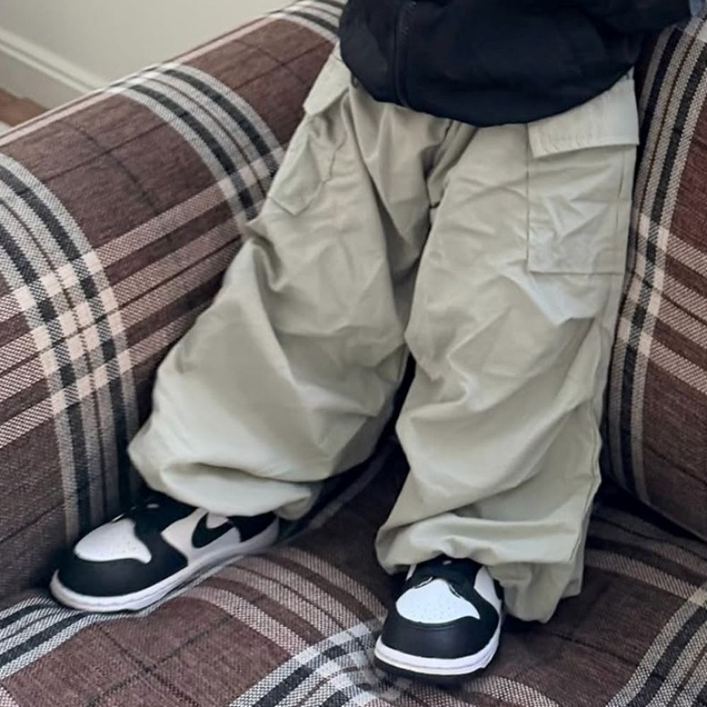 鬆緊腰立體抓褶口袋寬鬆工裝長褲-灰軍綠