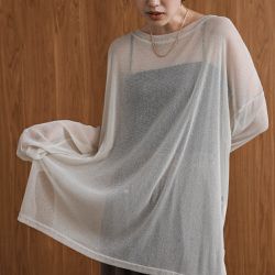 日本 Bab - 光澤閃耀透膚寬版長袖上衣-淺杏